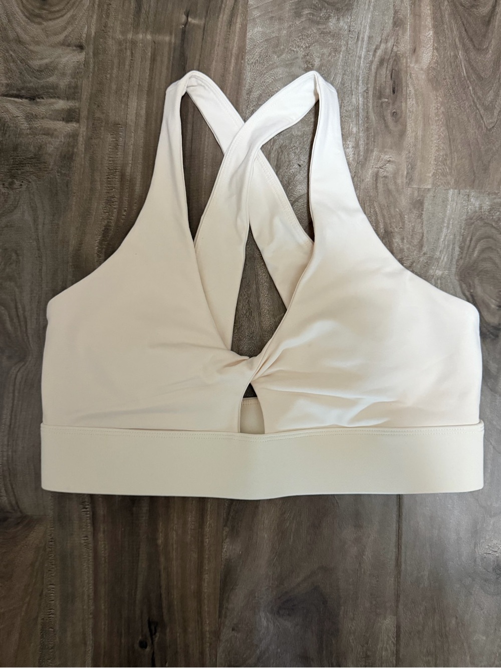 NWOT Fabletics Oasis Twist Sports Bra White Medium M